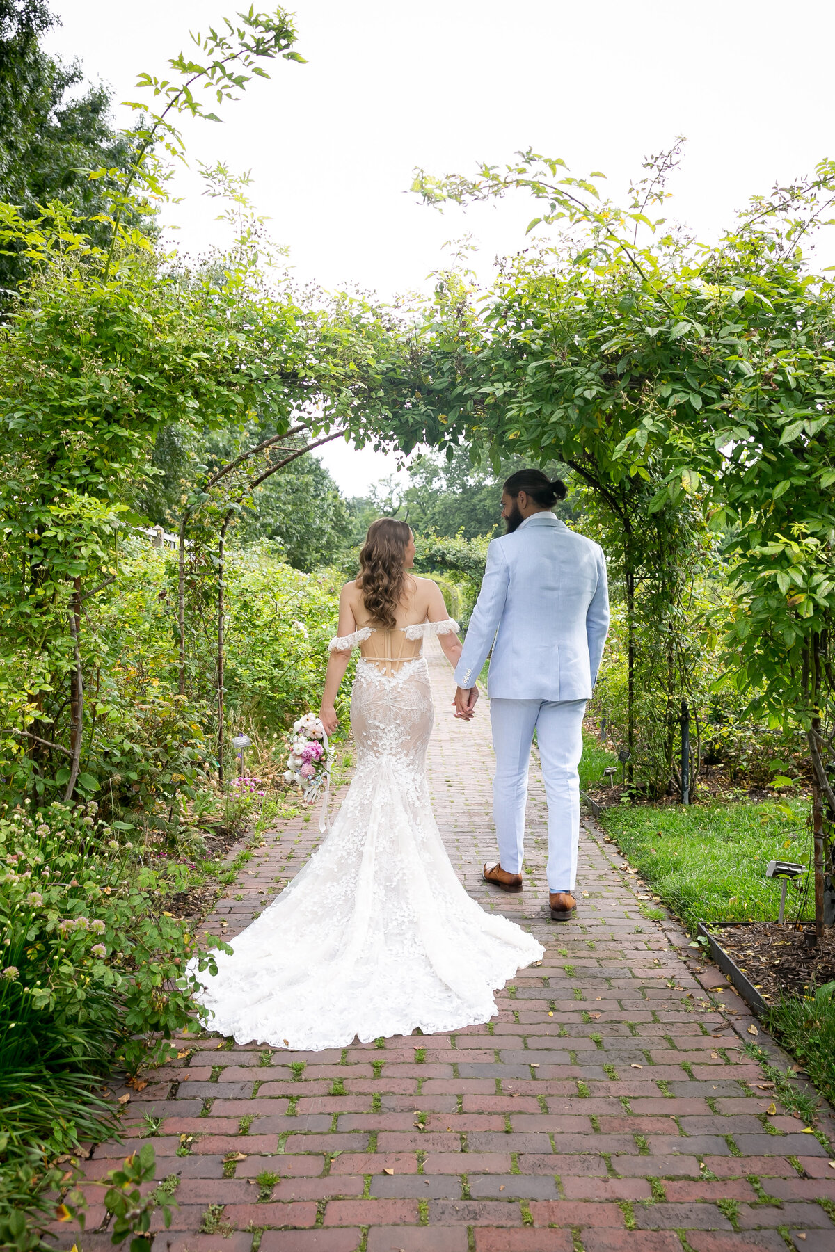brooklyn-garden-chic-summer-wedding-ahp-22