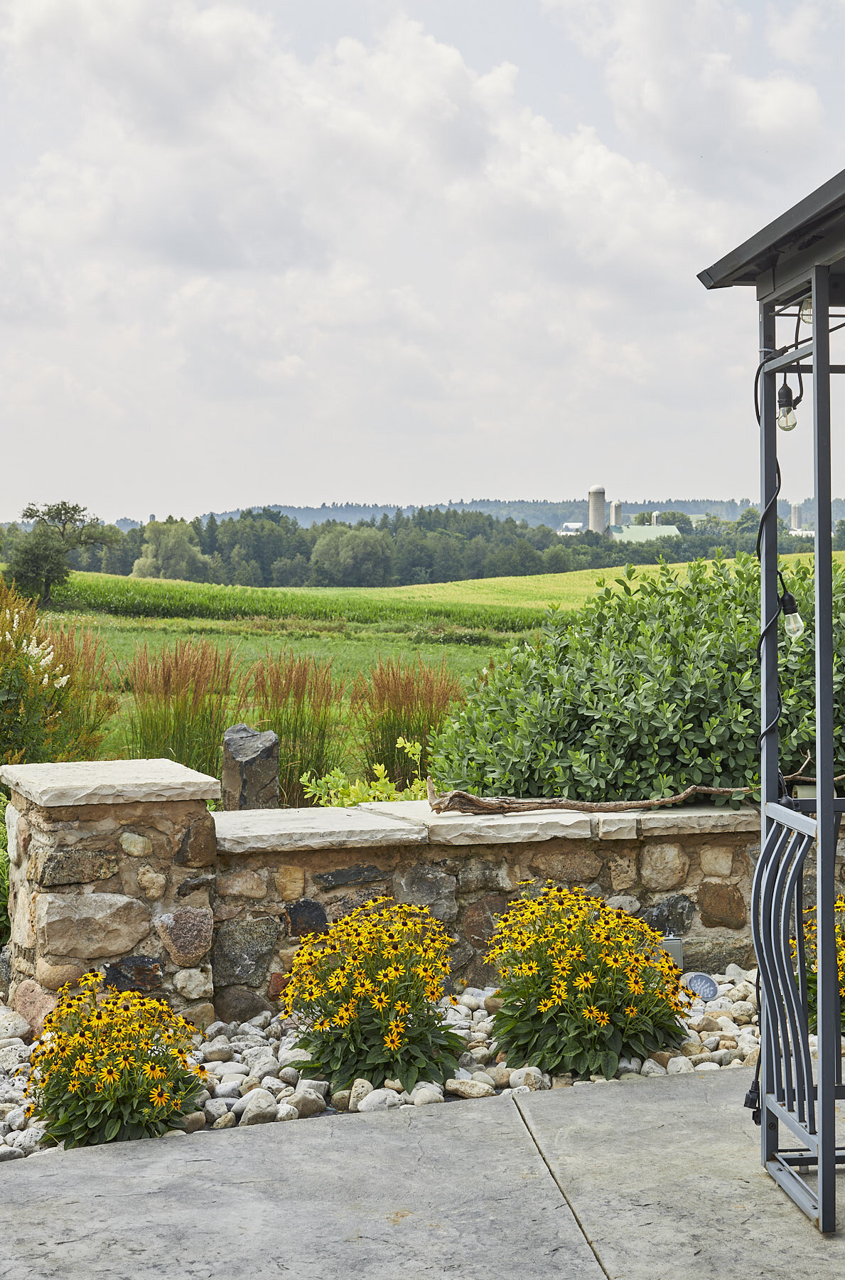 Beautiful country Backyard-W.C Craftsman 