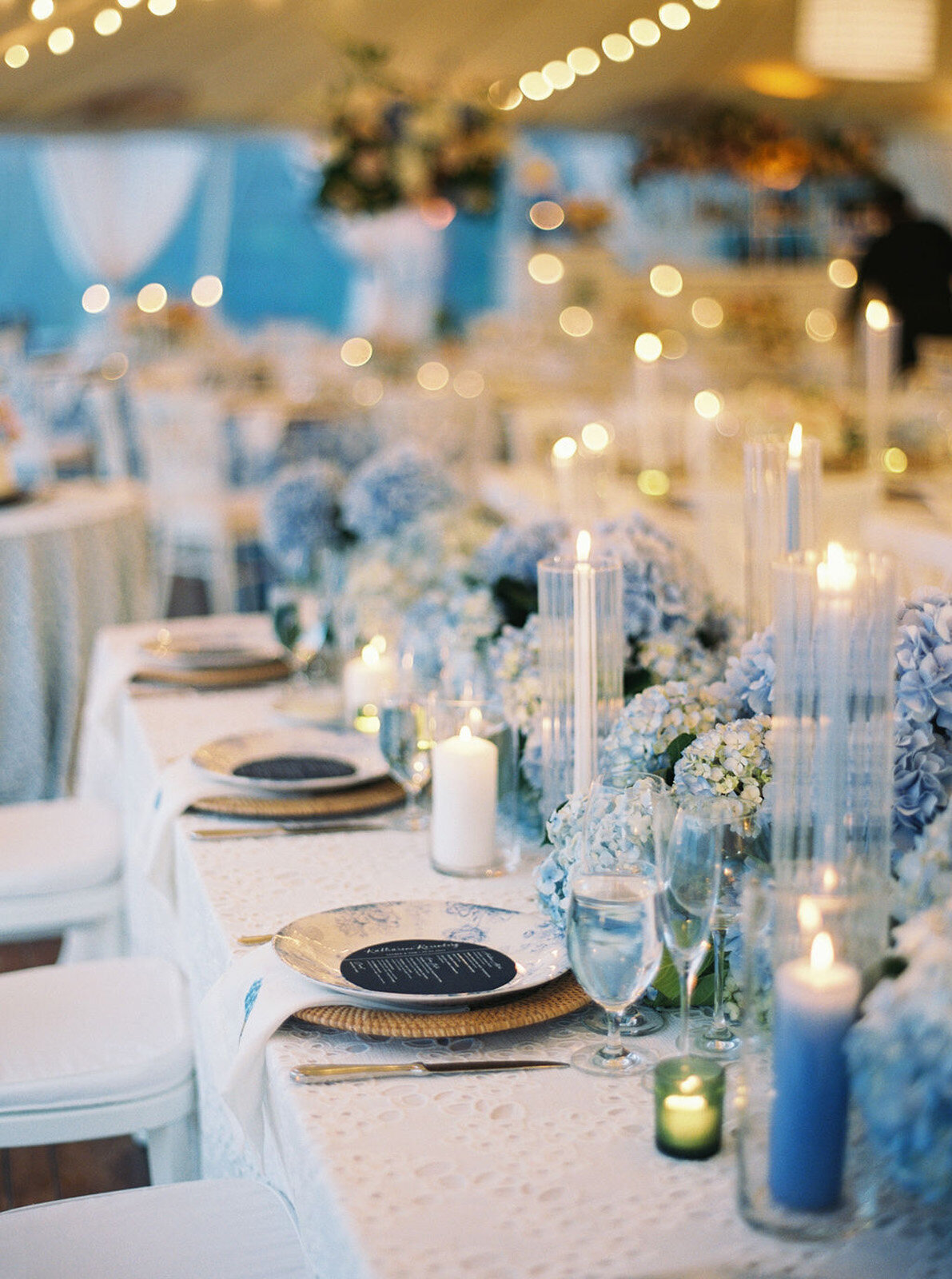 Kate_Murtaugh_Events_Cape_Cod_tented_wedding_headtable