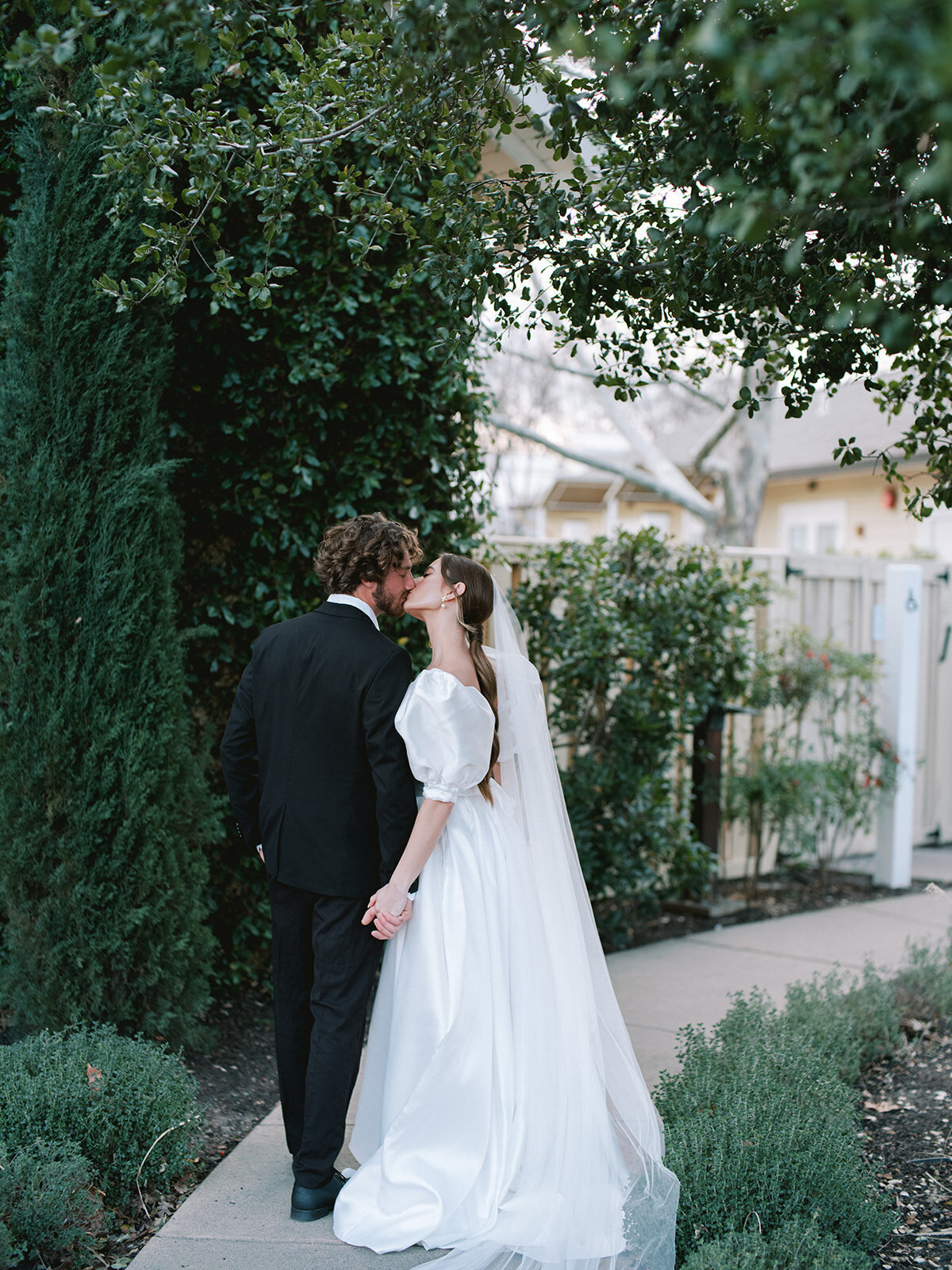 MeghanBaskinPhotography_SolageBrideandGroom-39