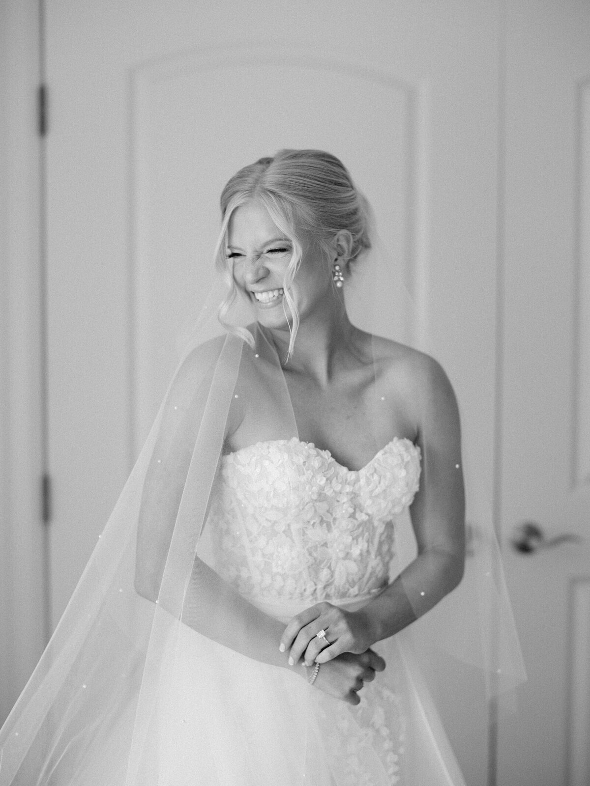 Oak-Pointe-Country-Club-Wedding_1193