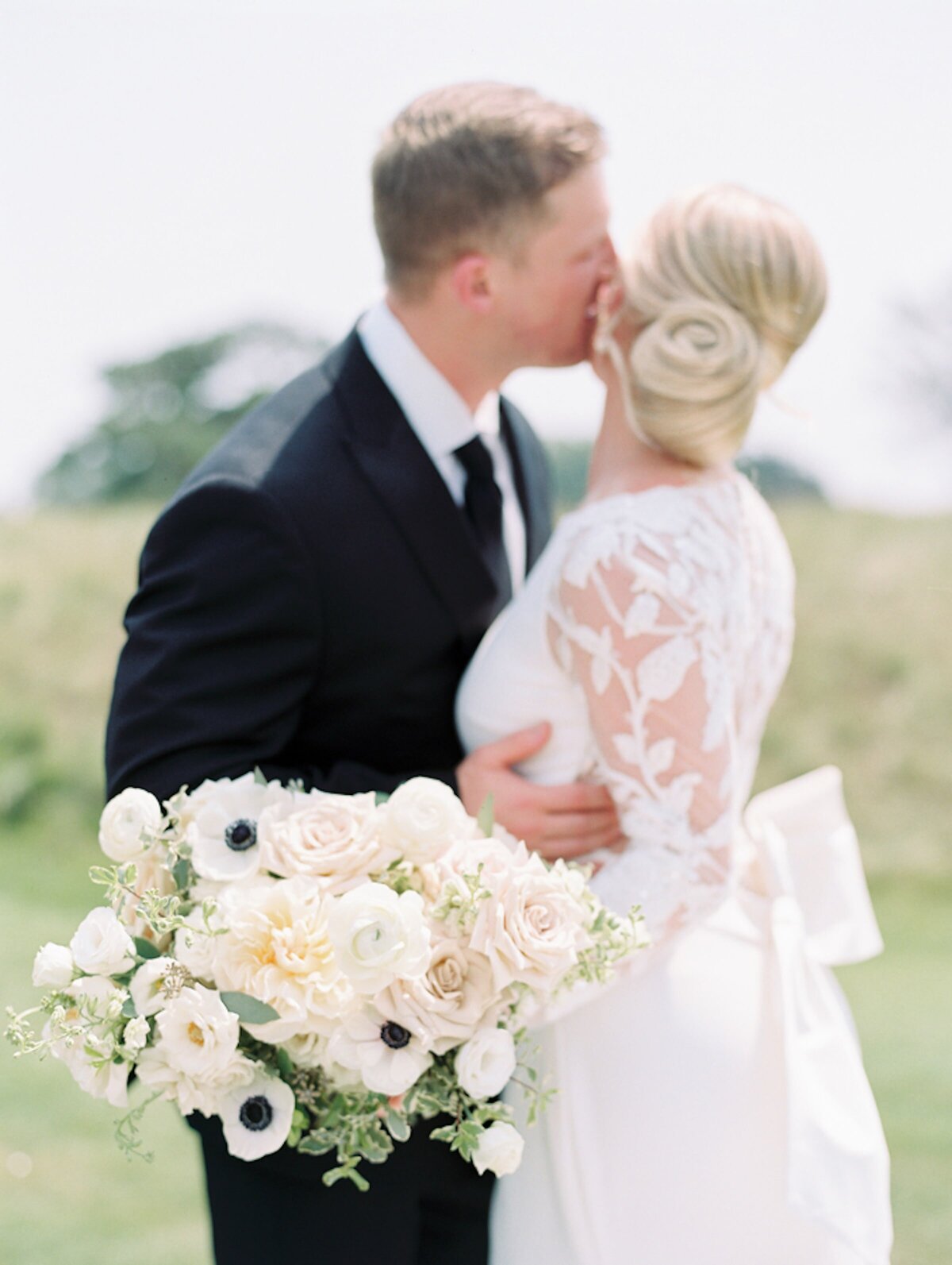 Classic Wedding Florist | Cairriage House | Feisty Flowers - 1