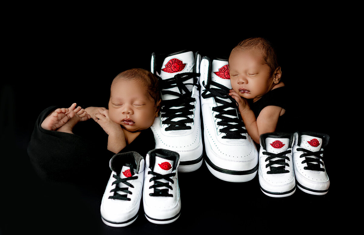 Twin newborn session in Austin Texas 