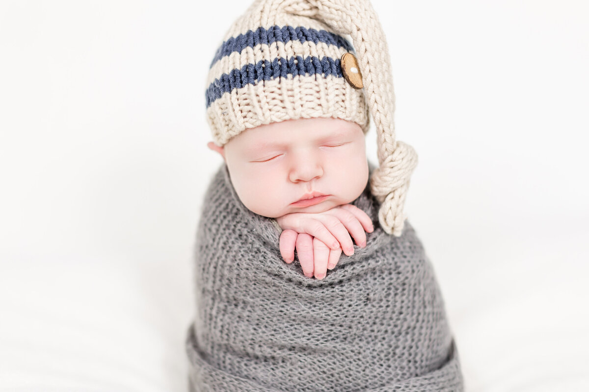 Zeke-Newborn-Photos-Hannah-Charis-Photography-11