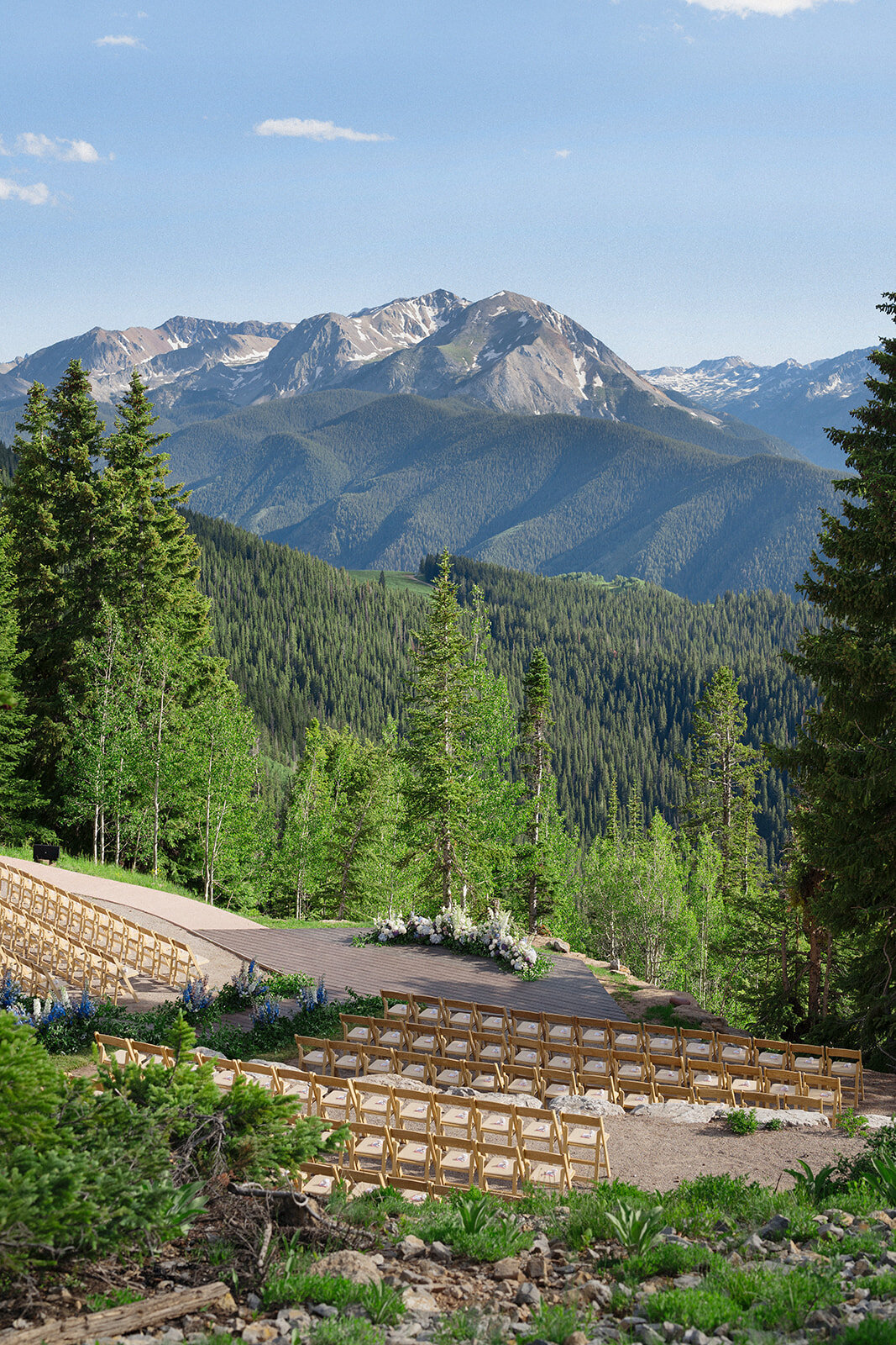 ceremony-with-view-mountian-range-aspen-HBICWeddings