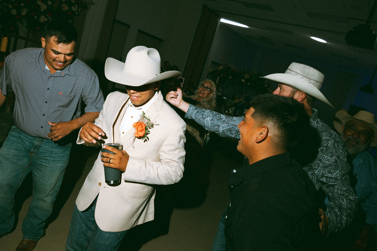 Michelle + Jordan - Wild Rose Creative Co-11