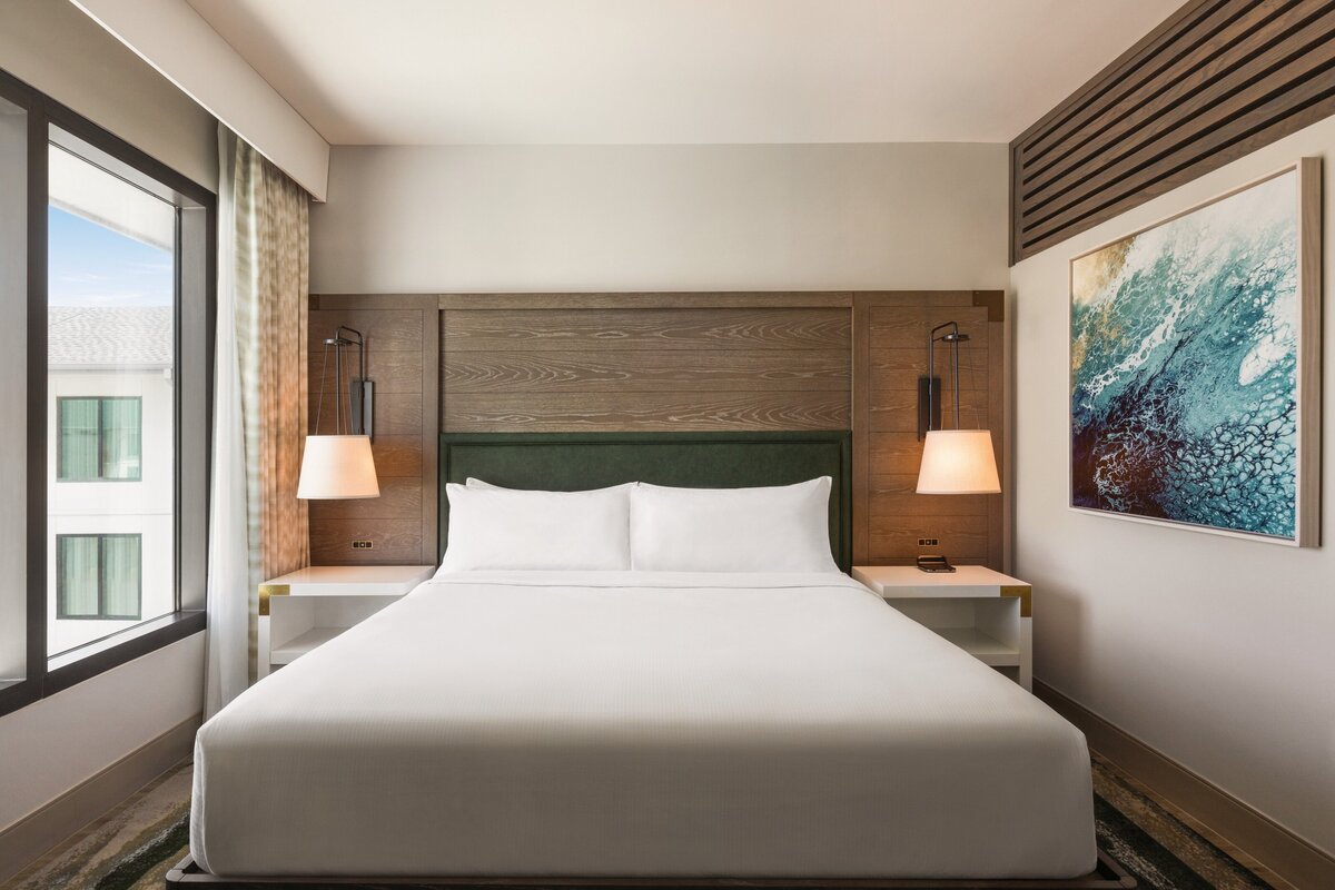 ECPPP_1_king_suite_with_bunk_beds_balcony_gulf_view_04