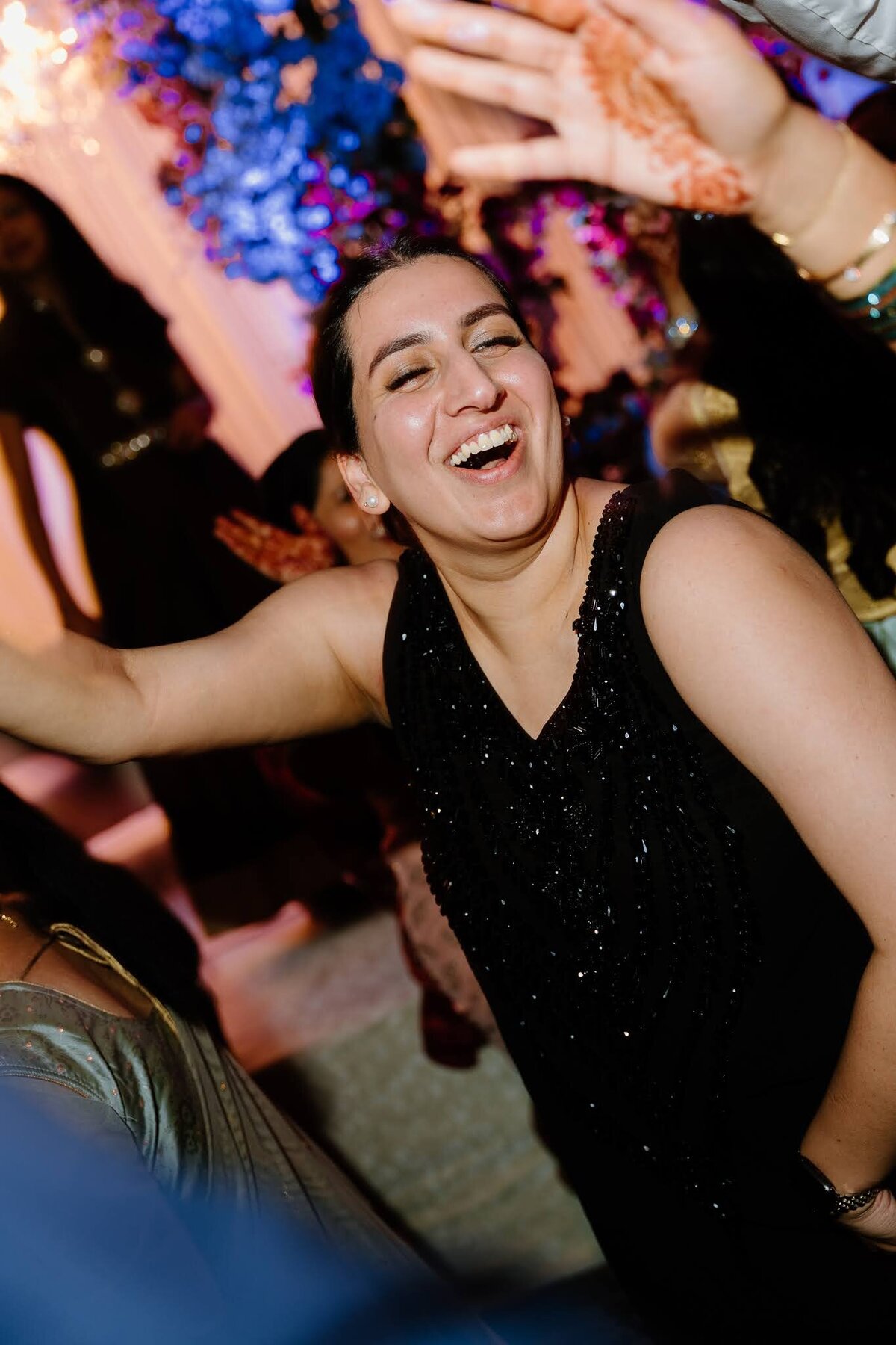 Nichole-Babiez-Photography-wedding-photographer-indian-wedding-photographer-mendhi-sangeet-baraat-luxury-chicago-illinois-marriott-schaumburg-122