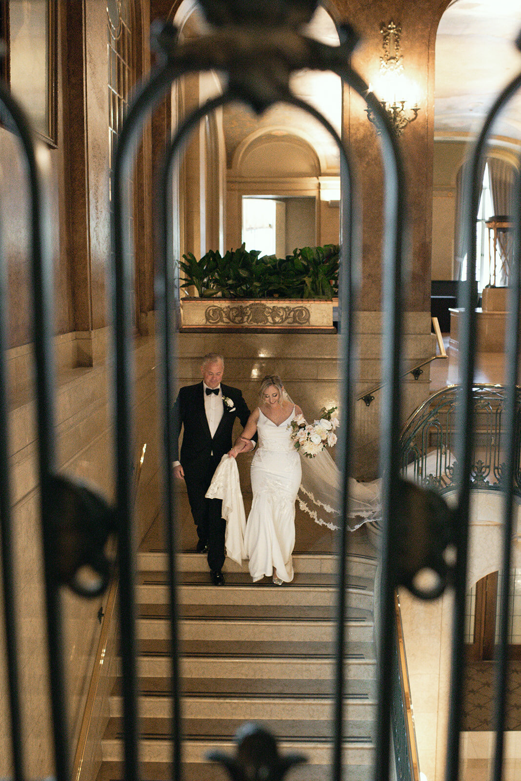 minted-photography-okanagan-kelowna-destination-wedding-photographer-rick-maria-wedding-fairmont-chateau-frontenac-quebec-22