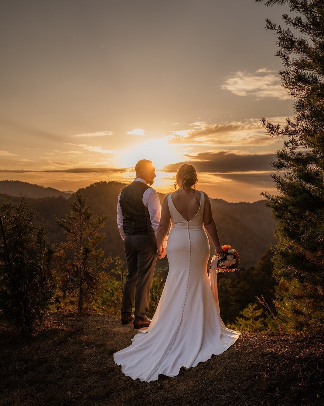 benefits-weekday-weddings-gatlinburg-tn