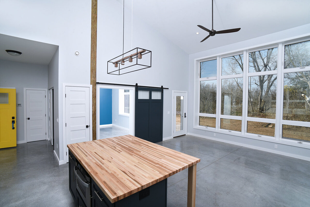 5568ce75593197.5c50f612bfcc9