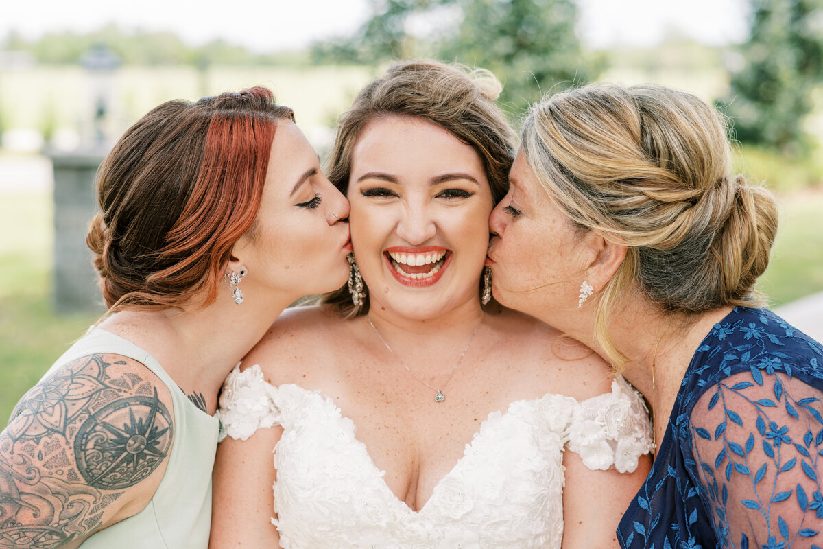 Ashley Dye- Jacksonville Wedding Photographer- Barn At Cottonwood Ranch- JoannaJay-3668