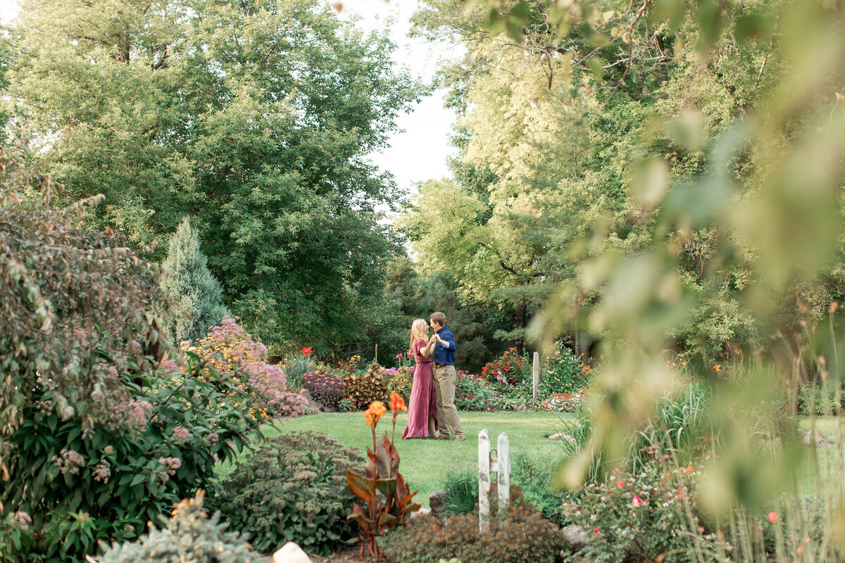 Fargo ND Wedding and Engagement Photographers