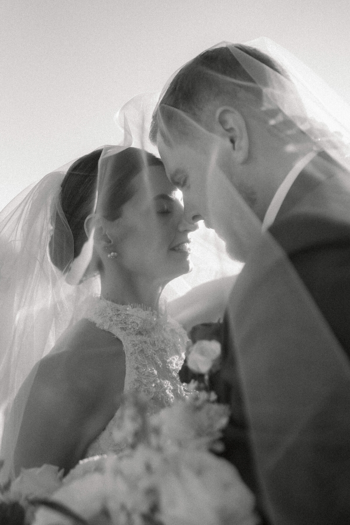 Sarah & Steven Wedding Sneak Peeks-111