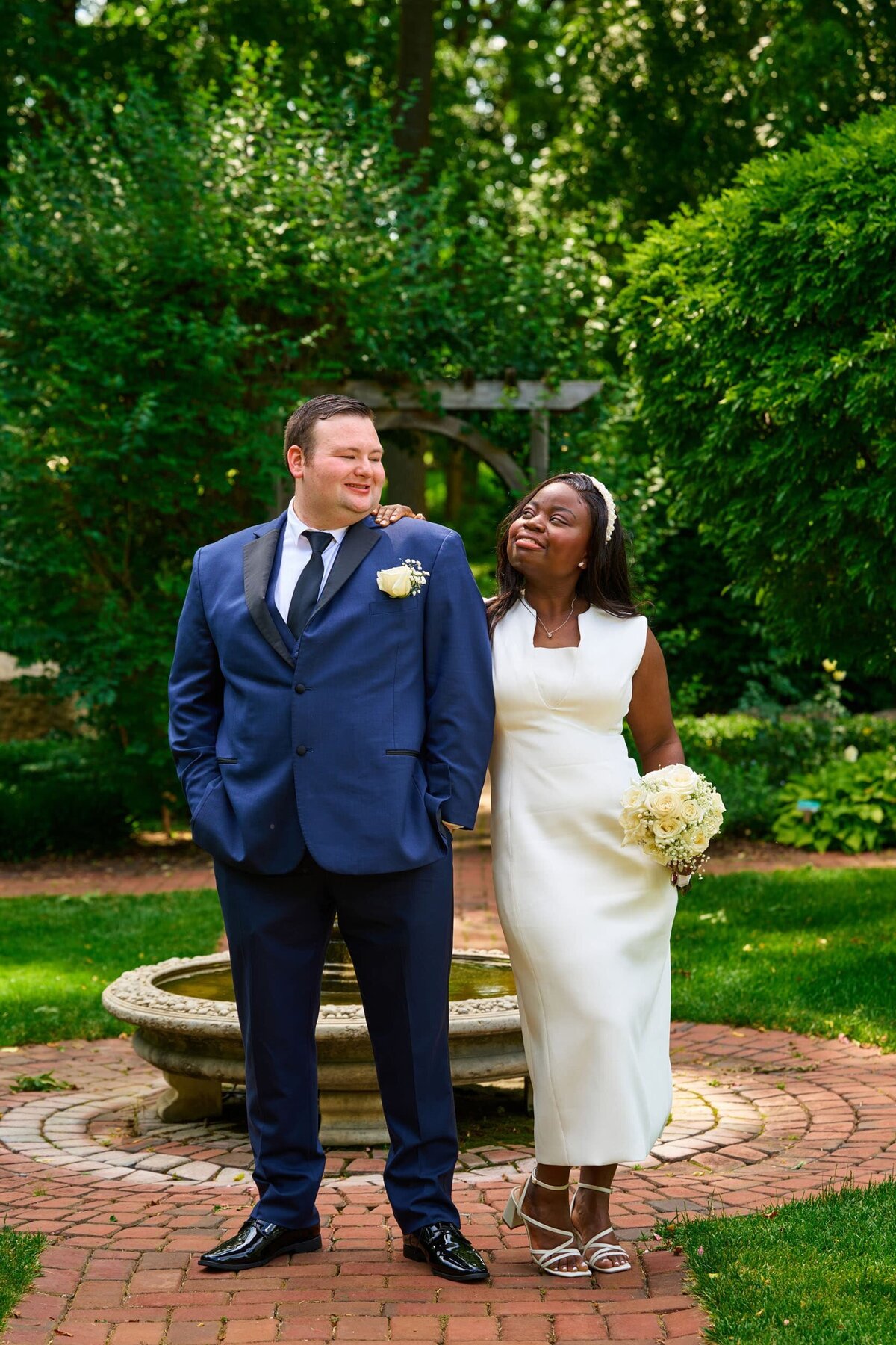 rosalia-ryan-smiling-portrait-dubuque-arboretum