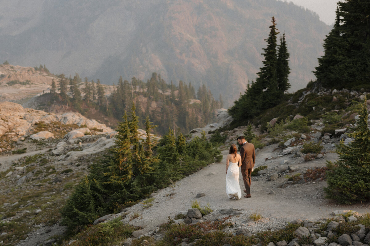 Washington Elopement Photographer