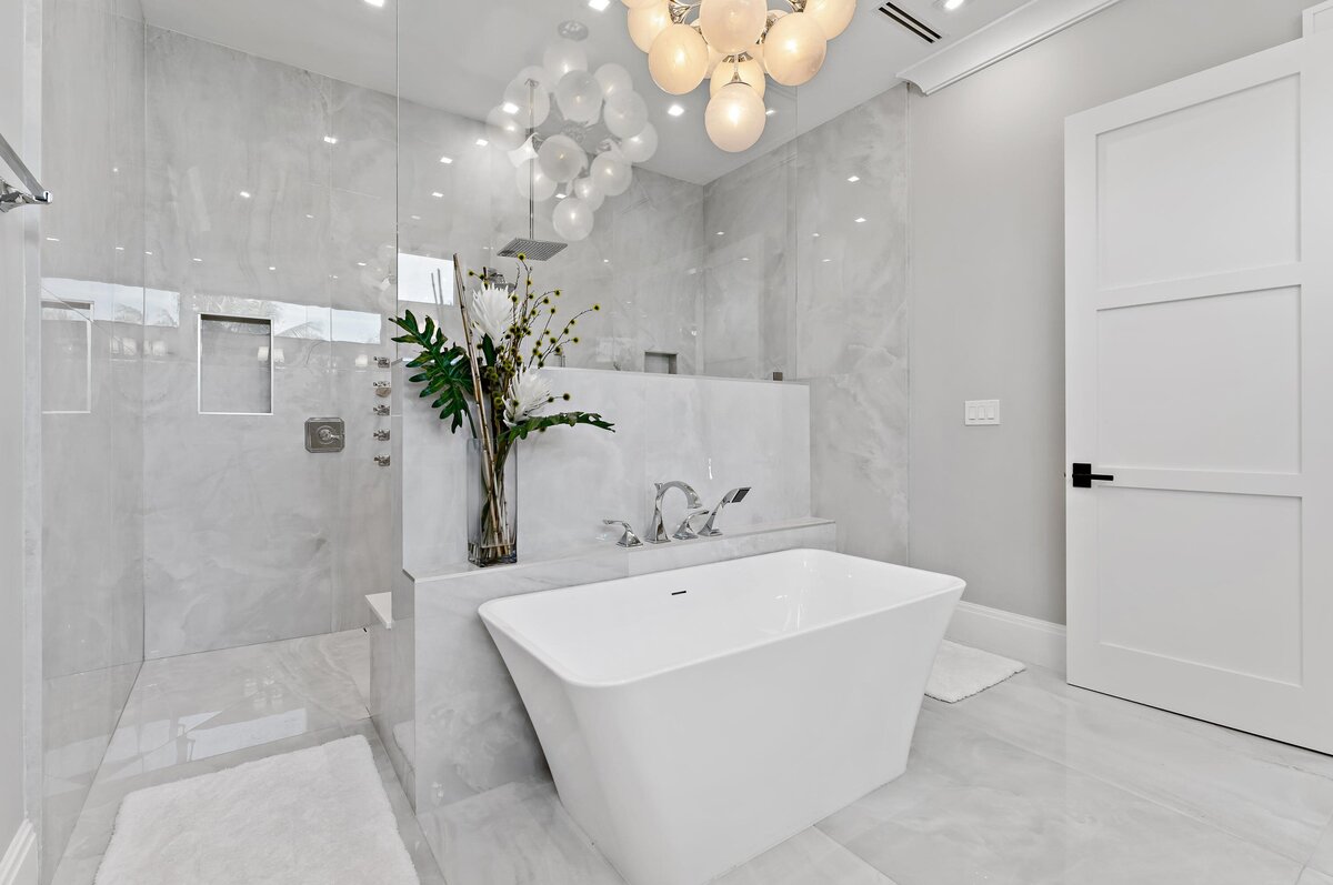 Premier South Florida Waterfront Property – Designed for Unparalleled Luxury