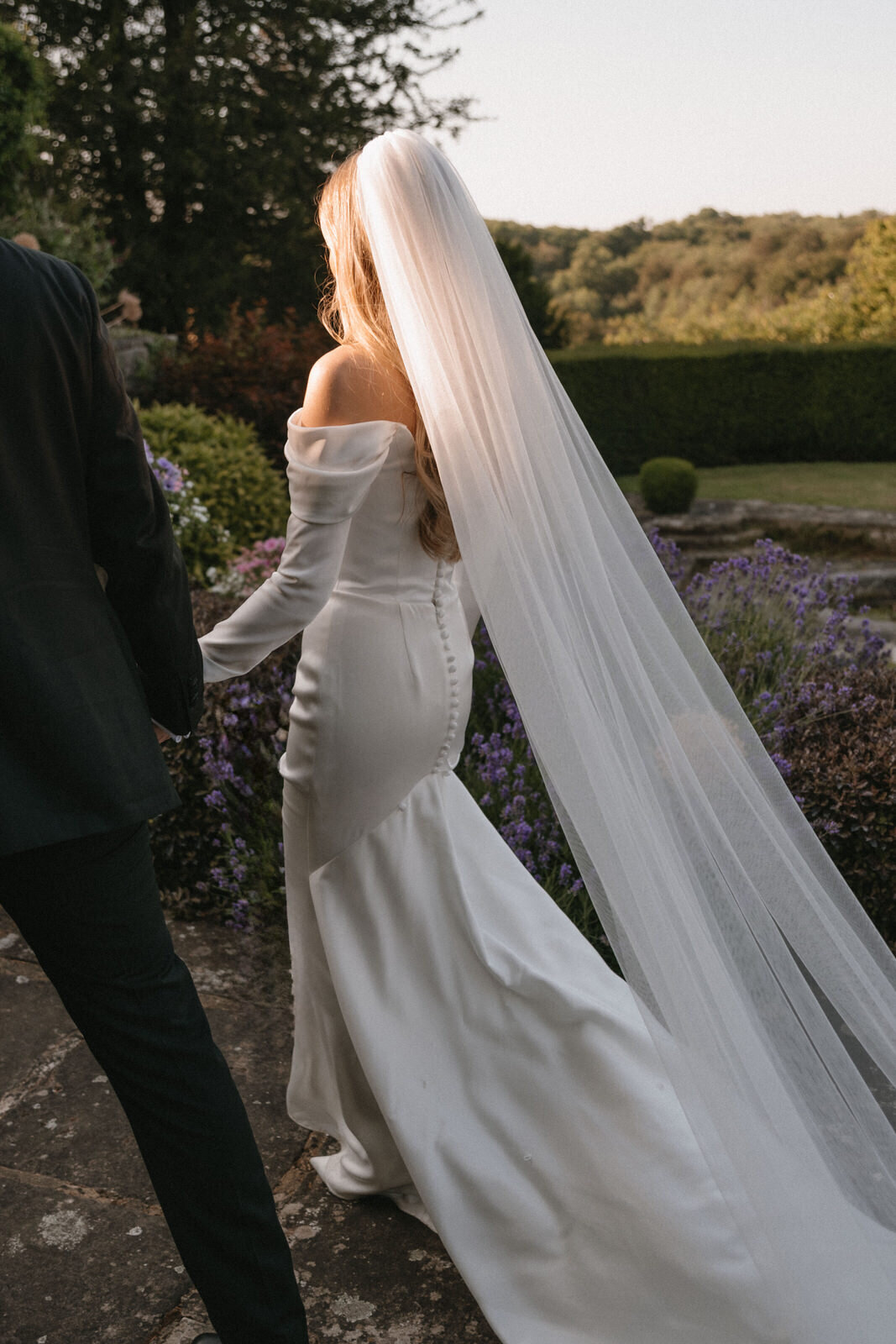Flora_And_Grace_Analog_35mm_Editorial_Wedding_Photographer (1 von 1)-27
