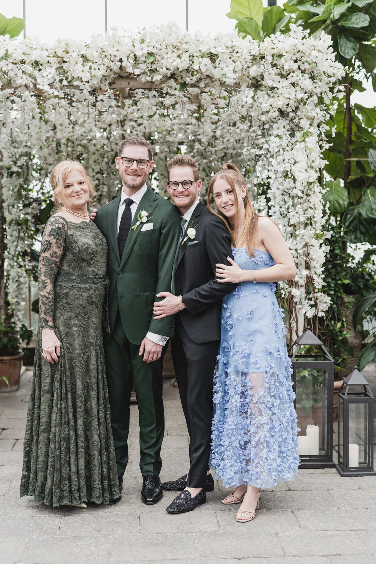 A MAGICAL WINTER PLANTERRA GARDEN WEDDING WITH A GREEN COLOR PALETTE IN WEST BLOOMFIELD, MICHIGAN PROVIDED BY KARI DAWSON PHOTOGRAPHY49