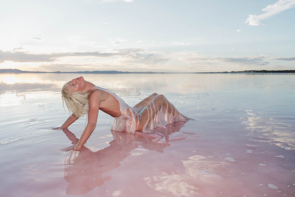 Pink-lake-utah-wedding-photoshoot-amari-marie-01486