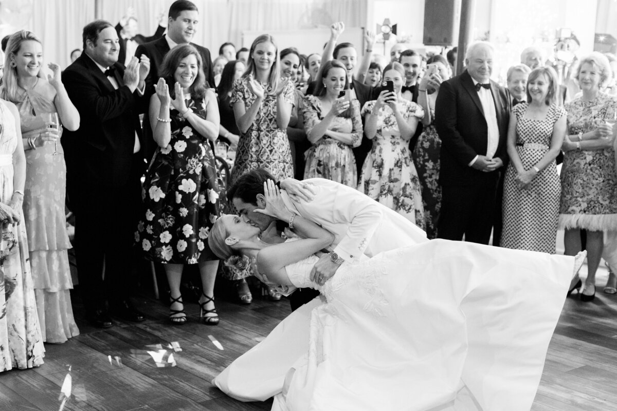 shoreacres-lake-bluff-tent-wedding-by-olivialeigh-92