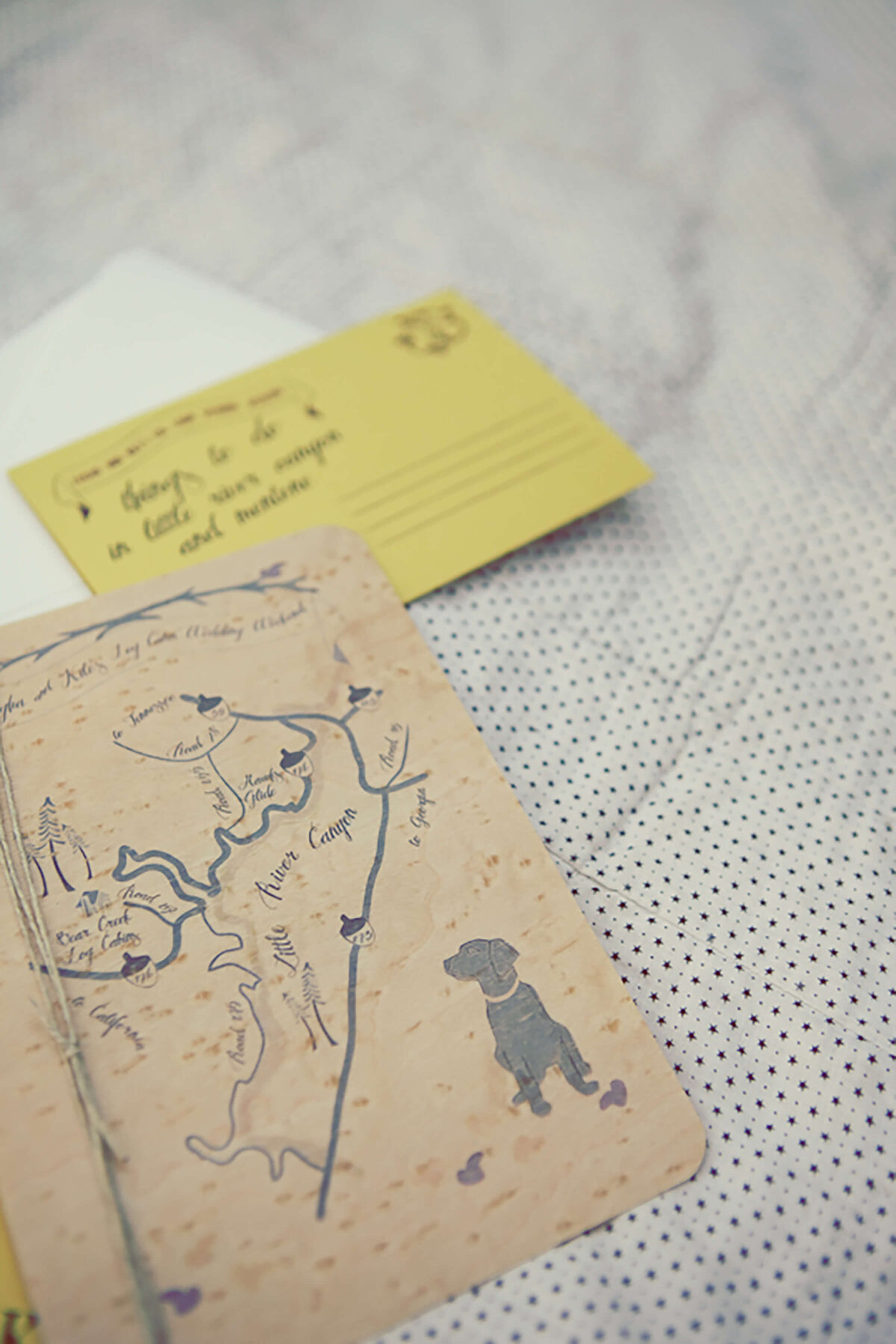 whimsical-cabin-invitaiton-map-wedding-ampersandink