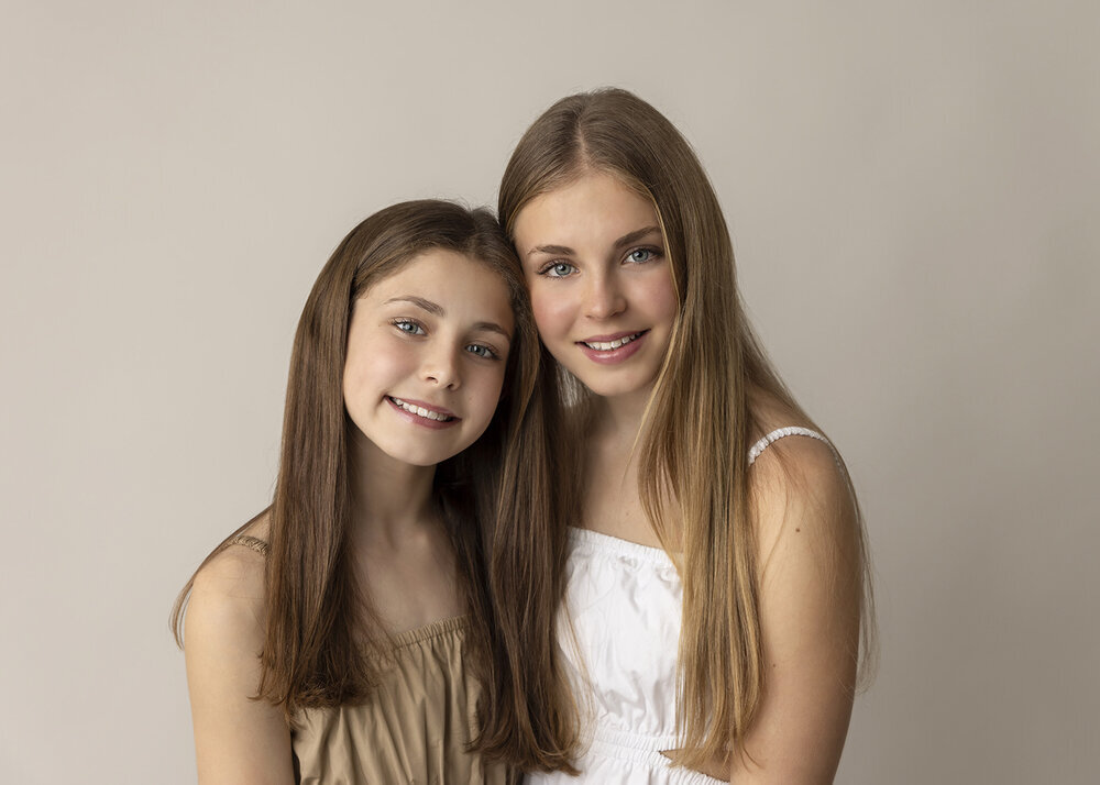 FAMILY_SISTERSTOGETHERLOVE