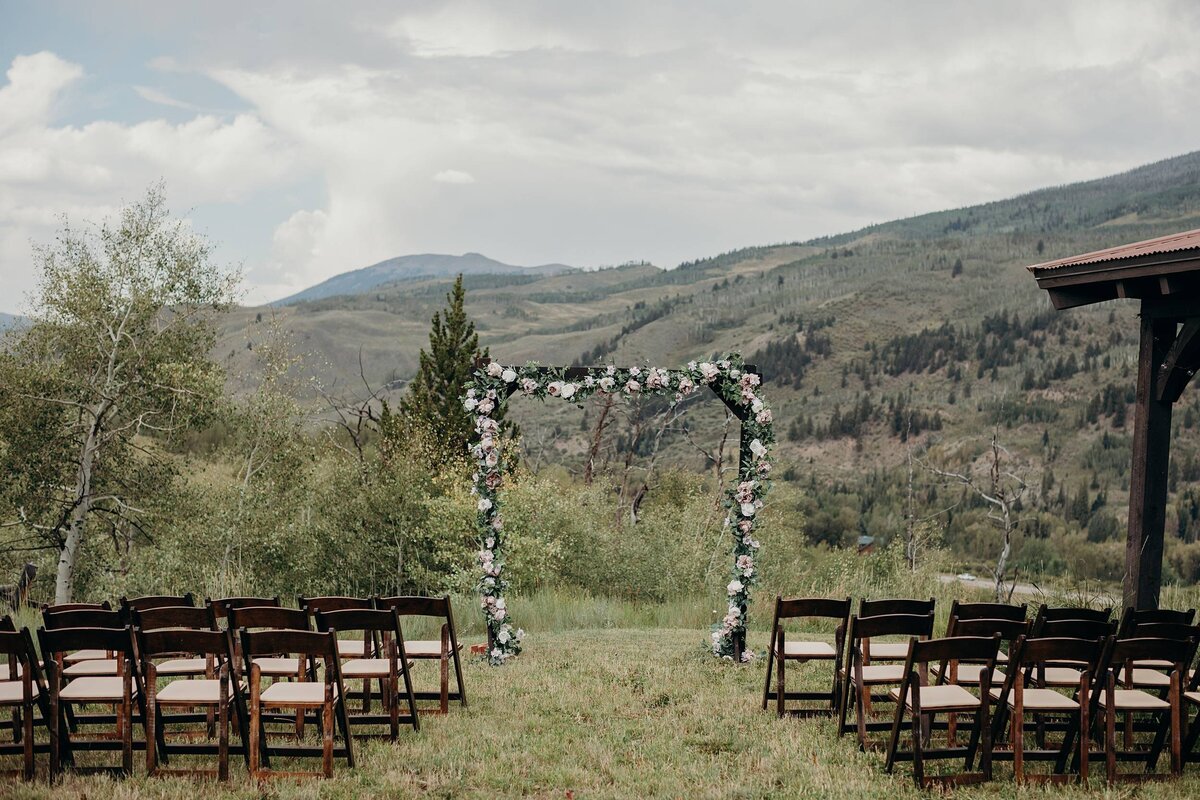 Colorado Airbnb Wedding_0008
