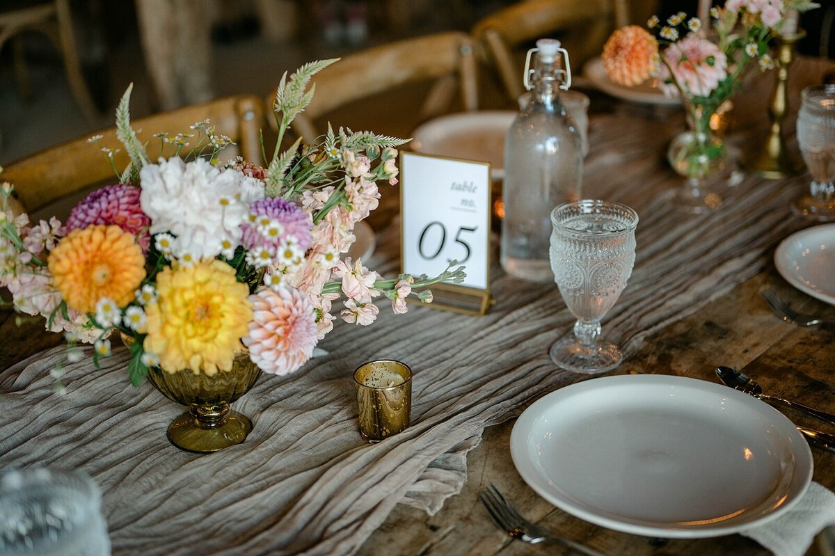 Barn reception at Warwick farms in Mount Vernon Ohio photographed by Samantha
