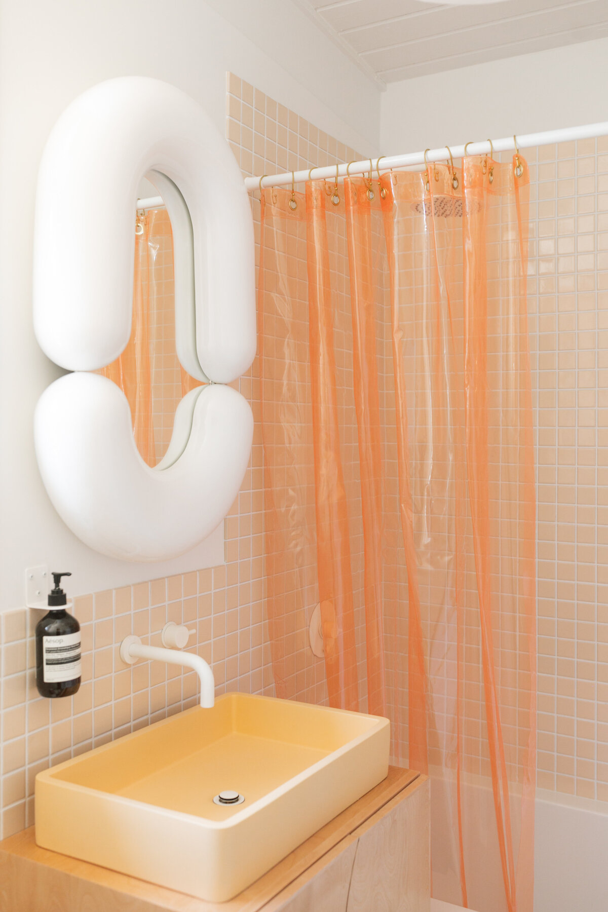 KOCINSKI-MCM-GUEST-BATH-RENO-DIGITAL--10