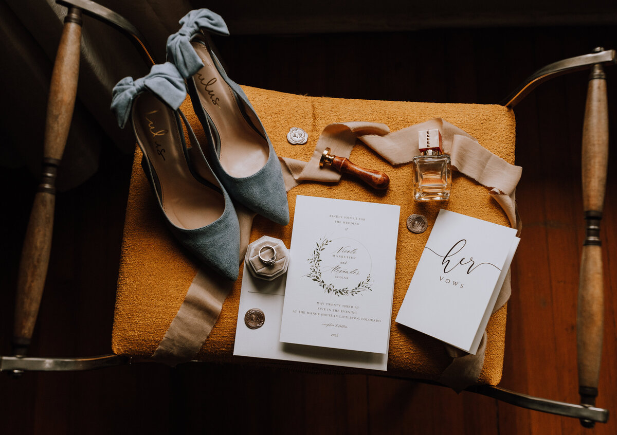 bridal details at the manor house