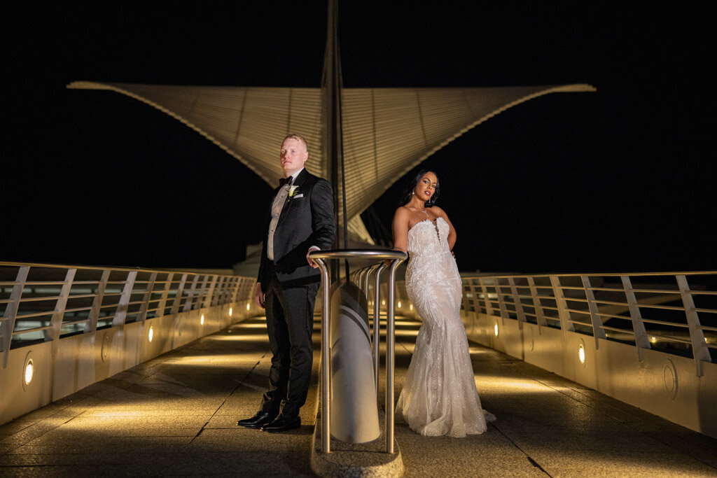 135-Milwaukee-Art-Mueseum-Wedding-Lauren-Ashley-Studios
