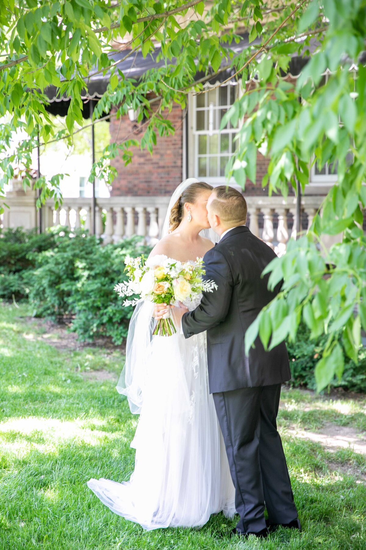 Temerity Photography Vanessa Hurr Wedding Engagement Award Winning Photographer Timeless Classic Love Wisconsin17