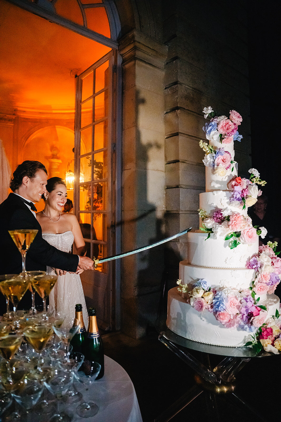 MorganeBallPhotography-Wedding-ChateauChamplatreux-SandyDavid-12-WeddingCake-35-3865_websize