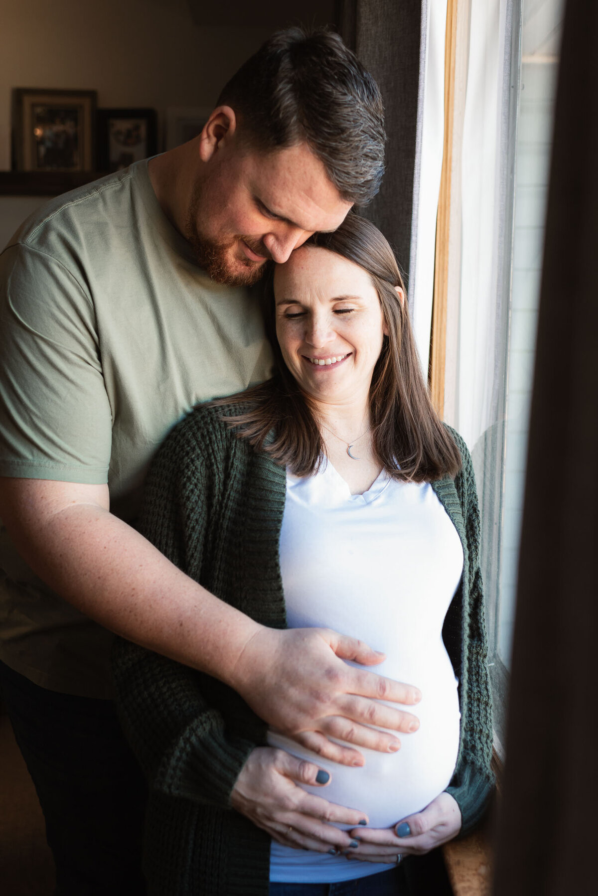 Leoni Winter At Home Maternity Session, Raritan NJ, Nichole Tippin Photography-44