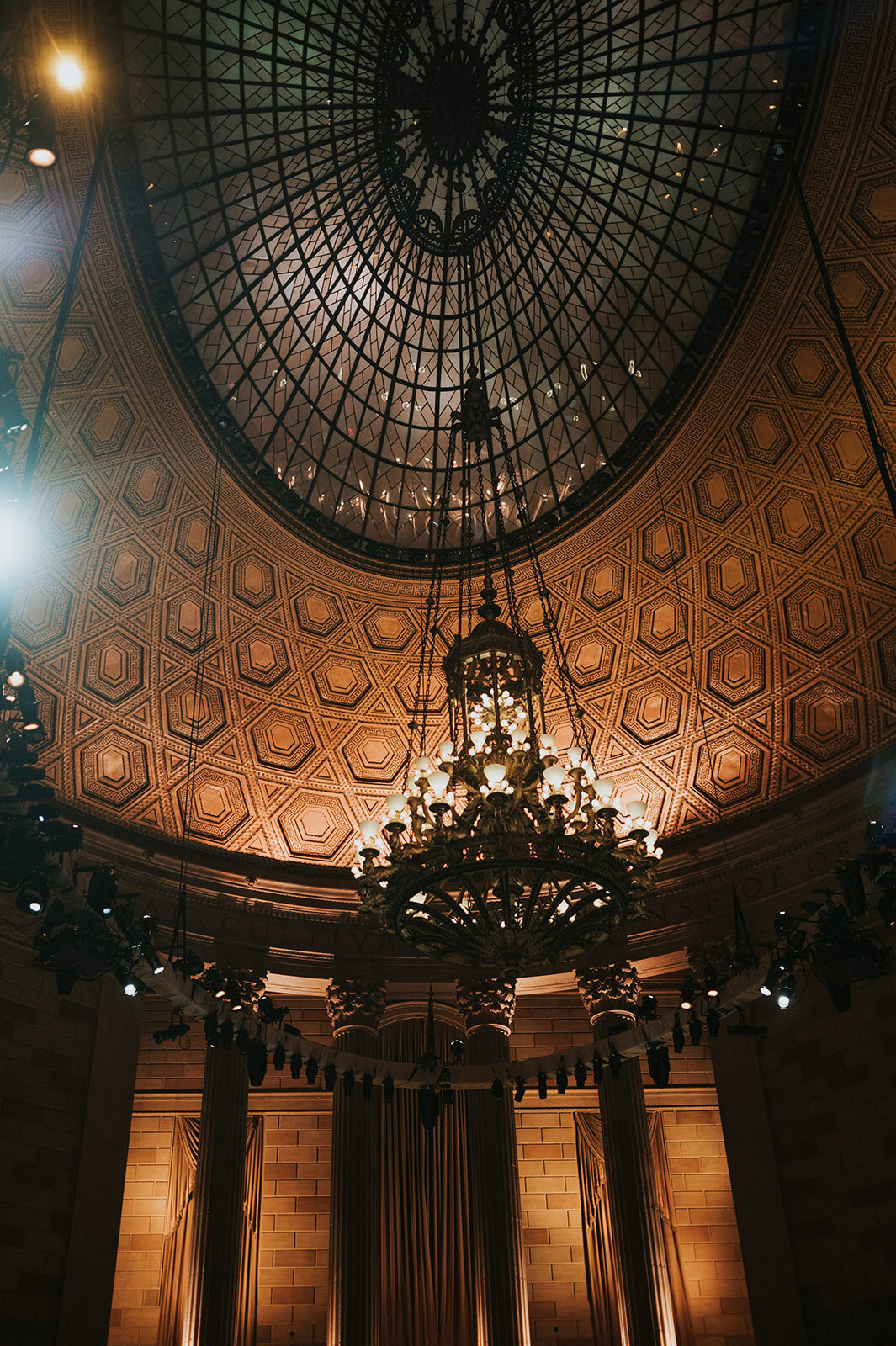 CORRIE-ZACH-NYC-WINTER-WEDDING-AT-GOTHAM-HALL_PHOTOS_BY_MARIA_B_LUNG_0575