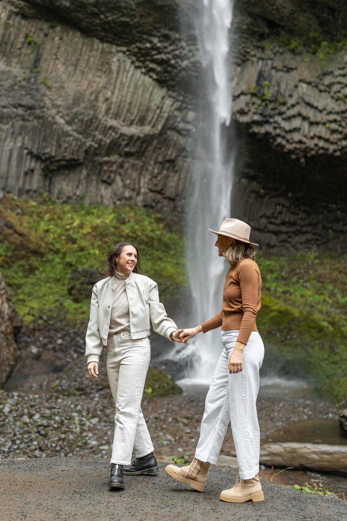 latourell-falls-engagement-session-lgbtq-2