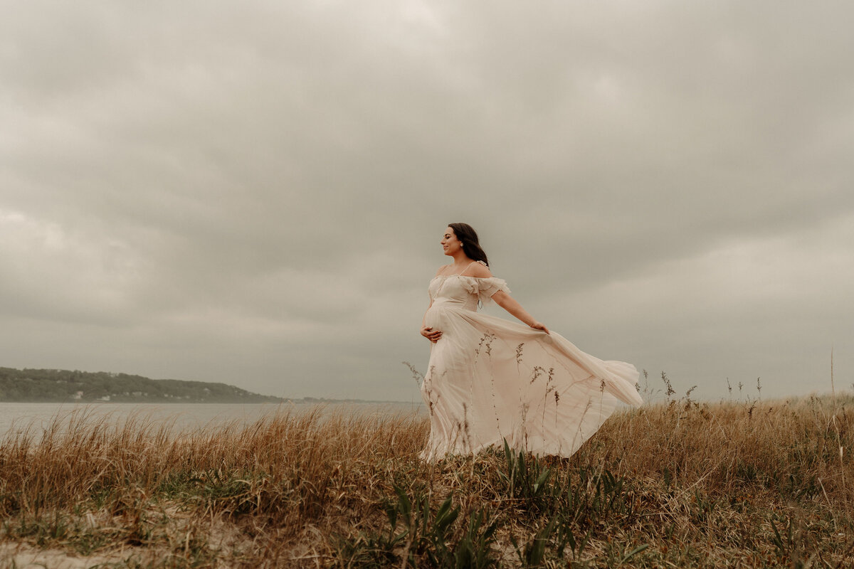 Atlantic Highlands, NJ photographer. Atlantic Highlands, NJ maternity photographer. New Jersey maternity photographer. Monmouth County photographer. Maternity photographers nj,  Sandy Hook Beach, NJ photographer.