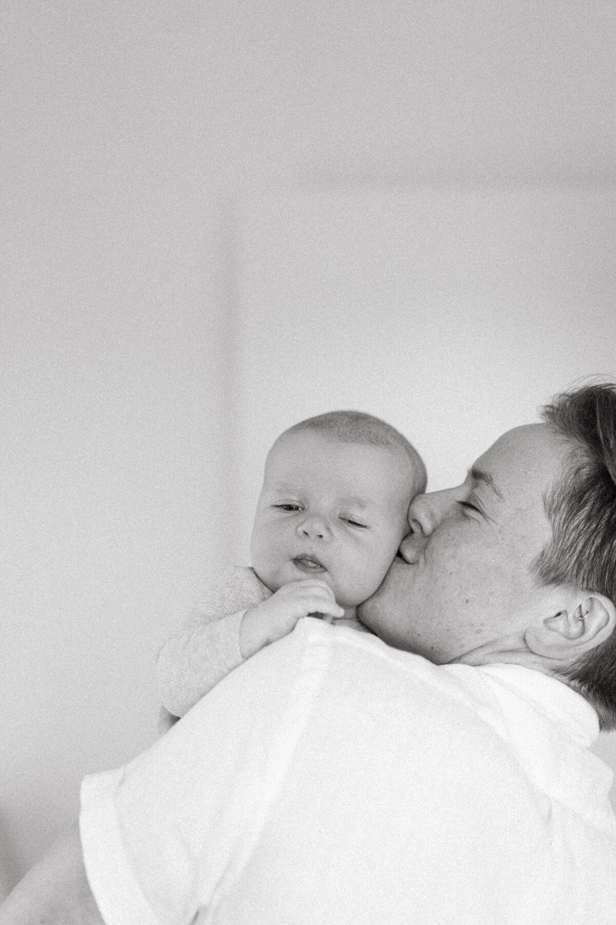 Geelong-lifetyle-newborn-photography-session-Bobby-Dazzler-Photography-48