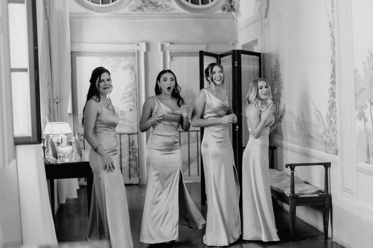 Bridemaids First Look in Italy