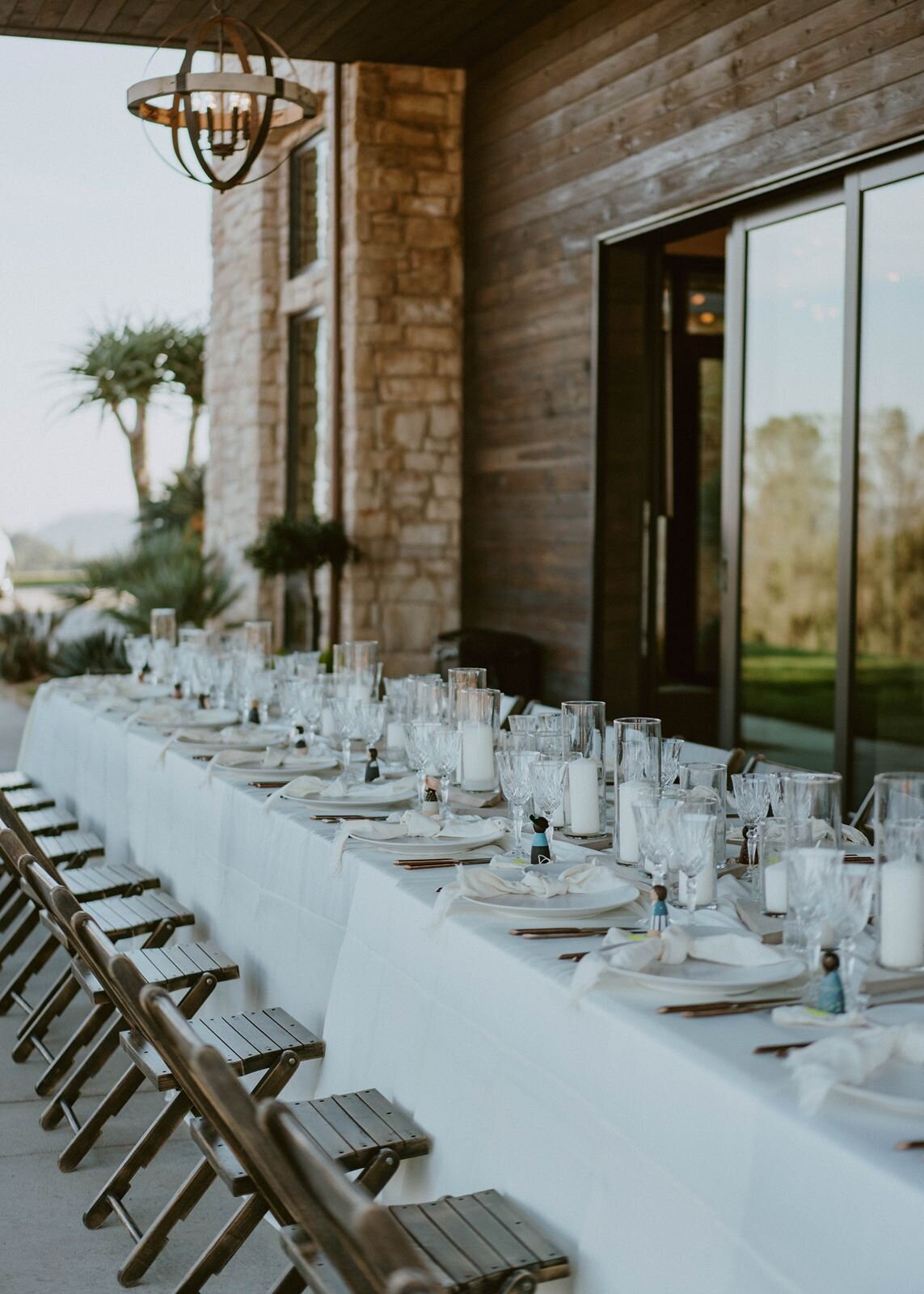 white-tablescape