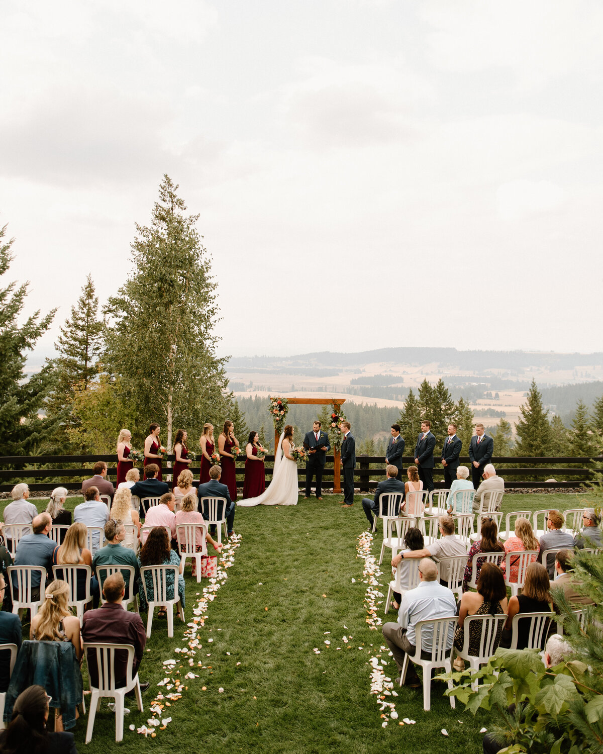ridge_at_greenbluff_spokane_washington_summer_wedding_3