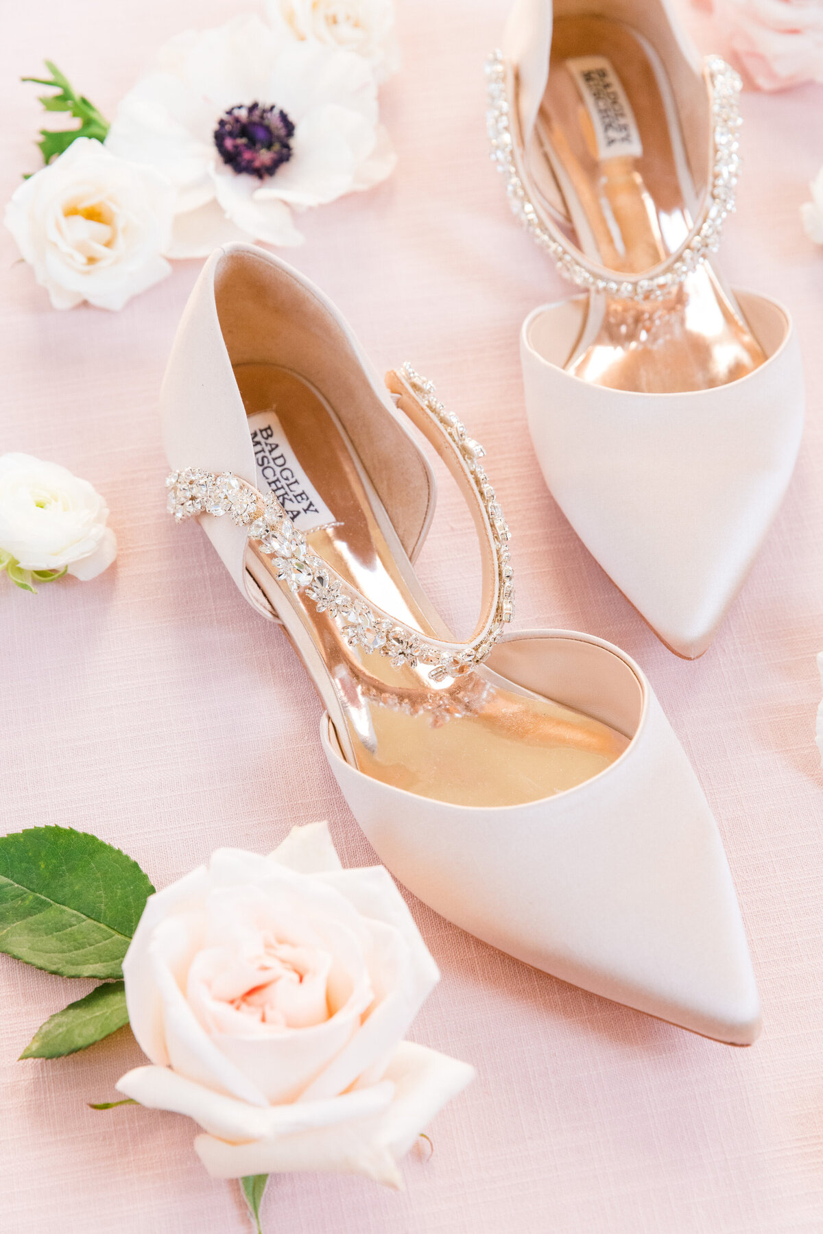 Dana Cubbage Weddings Photography Engagement Photographer Charleston South Carolina Luxury High End Destination Travel Bright Colorful Light Airy Chicago New York Los Angeles Weddings Photo8