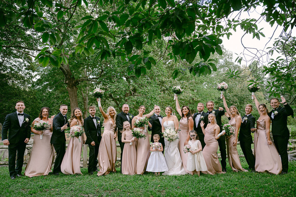 bella-luce-by-michelle-andrea-new-england-photographer-wedding-yost-family-war-memorial-183