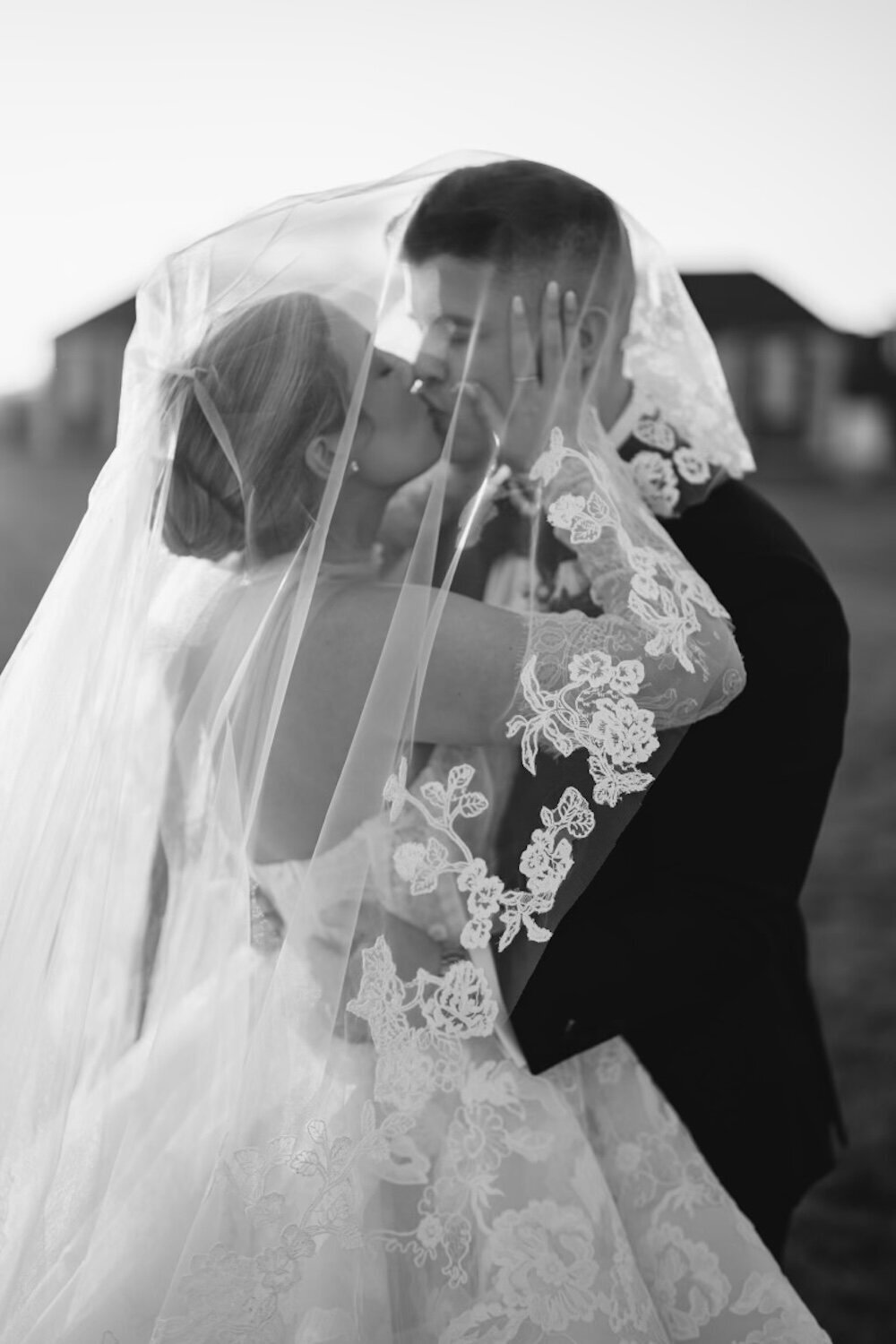bride-and-groom-wedding-photography-bourne-mansion-ny