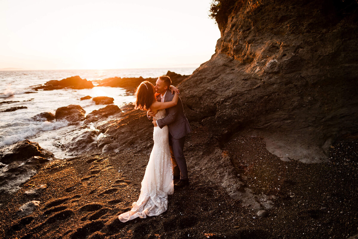 Couple at Agate Beach Lodge Wedding 
