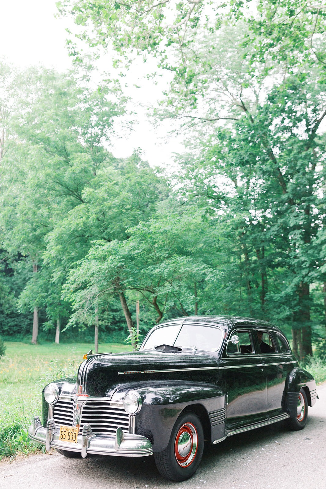 classic car wedding photography
