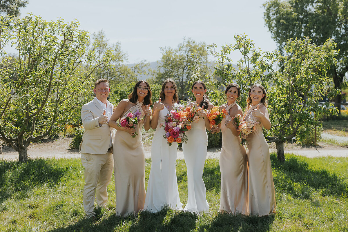 garden bridesmaid boqueuts