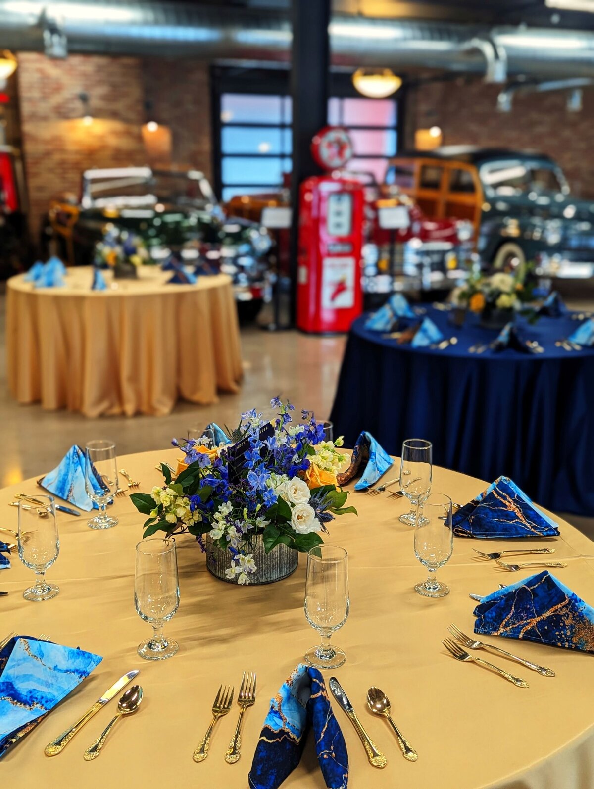 RECEPTION TABLES PRIVATE EVENT-WEBSITE