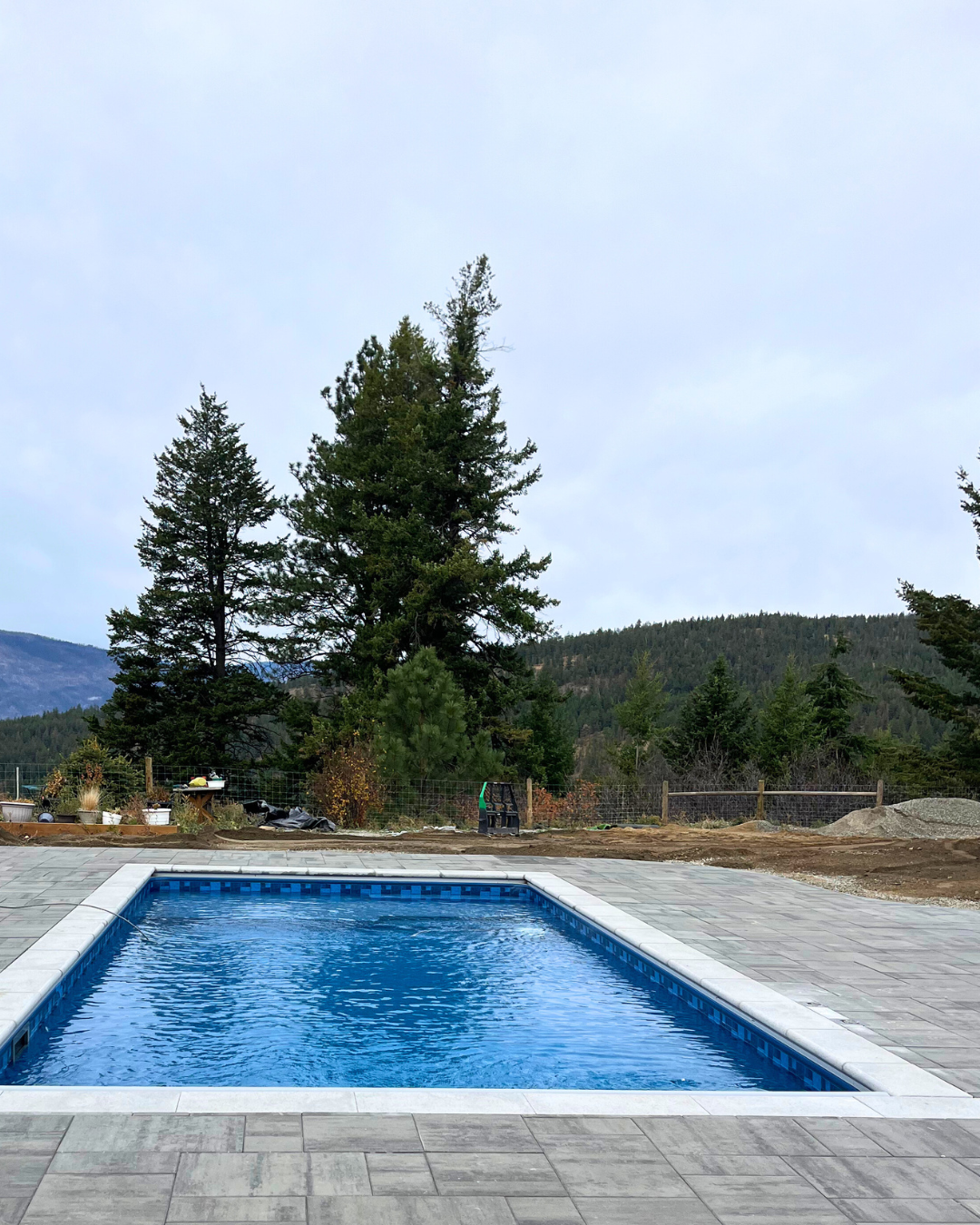pool install okanagan